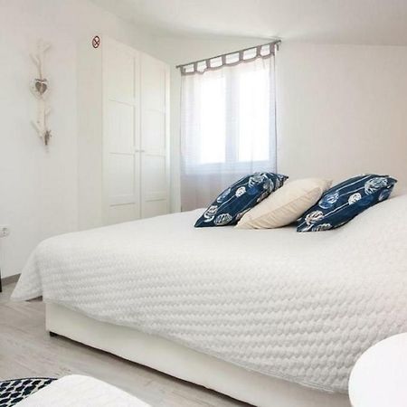 Apartmani Riva Rogoznica  Exterior photo